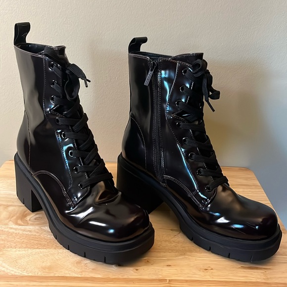 ❌SOLD❌ Guess Juel Boots - Picture 7 of 13